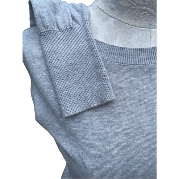😎GAP “Good Vibes” Gray Sweater Size XS - Picture 3 of 4